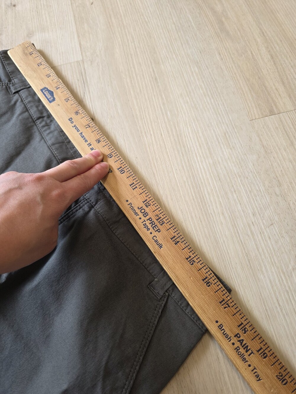 Kuhl Men's Resistor Lite Chino Short Size 33 Carbon - Picture 4 of 11